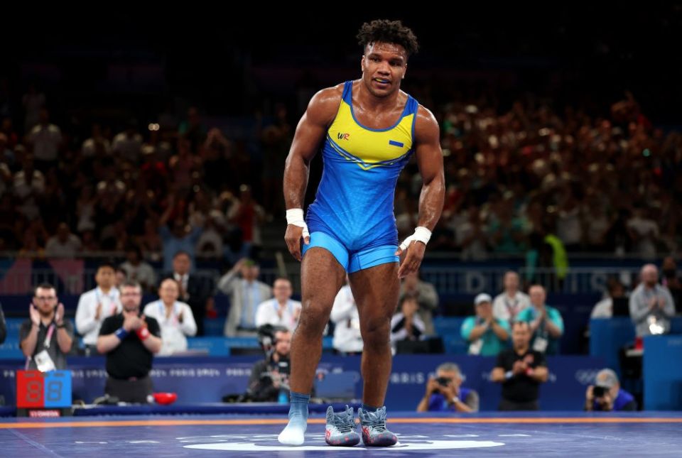 Украинский депутат и олимпийский чемпион Беленюк дебютирует в ММА