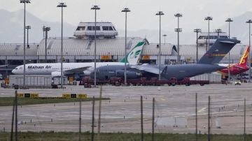 �� ����� ��� ������-������������ �������� Boeing C-17A Globemaster III ��� ��� ������� 3 ��� � ����� � ������ ���������� ������������ ������ �������� ������ � �����, ������� ���������� ��� ������������ �� ����� �����