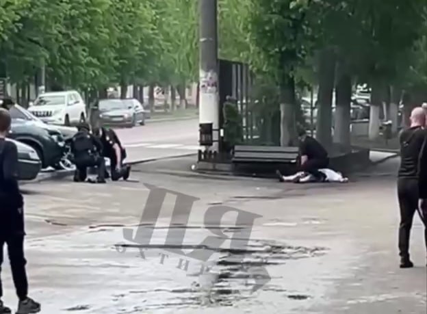 В центре Ахтырки Сумской области неадекват подорвался на гранате