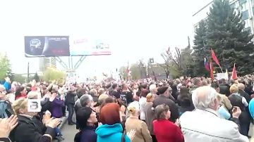 В ЛНР отметили 12-ю годовщину образования республики