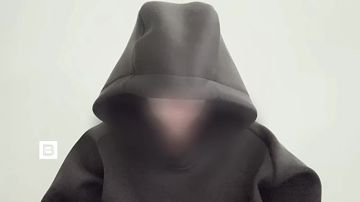 Украинская киберполиция нанимает сторонних хакеров, разрешая им нарушать закон и зарабатывать мошенническими схемами на своих же гражданах, сообщила участница пророссийской хакерской группы "Берегини" информационной службе...
