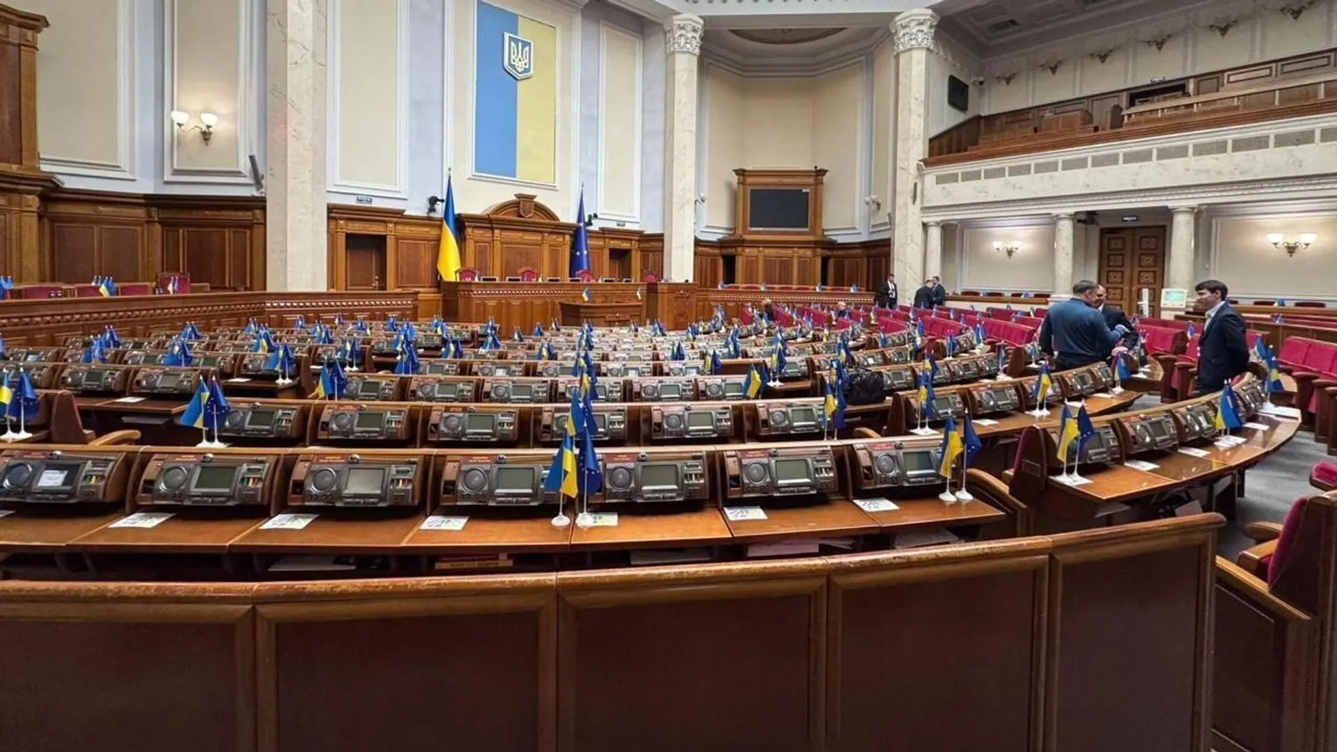 Призрак, который достаточно жив, но уже достаточно мертв