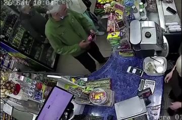 «Какие вам таблеточки? А гимн России не хотите?!»