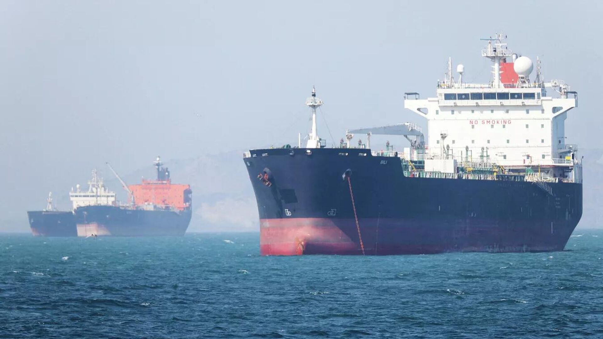 "Трамп решил уравнять шансы и перекрыть нефть в Китай": Куликов о последствиях блокады Ормуза