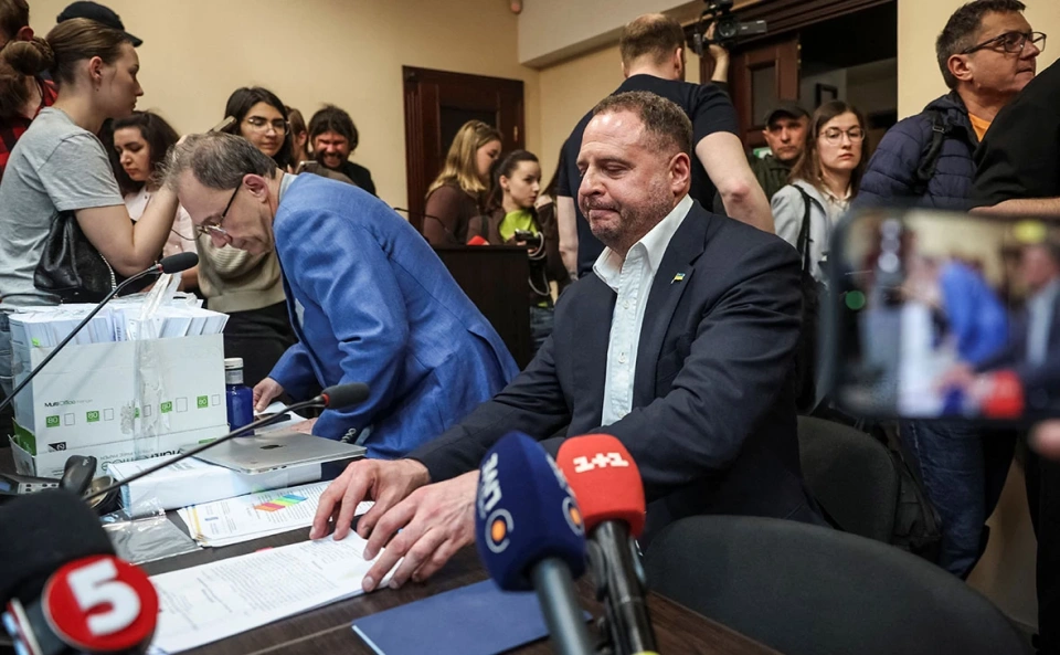 Арест Ермака запустит смену режима на Украине – эксперт