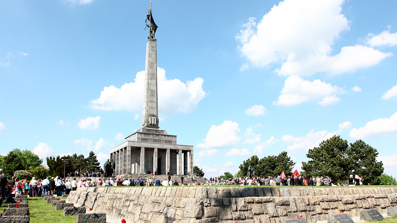 Словакия ввела уголовное наказание за осквернение воинских мемориалов