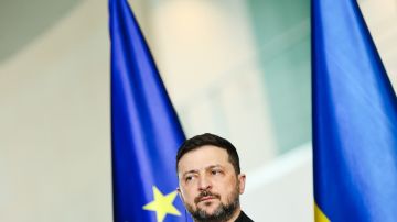 BZ: кредит для Украины от ЕС оказался под угрозой из-за коррупционного скандала