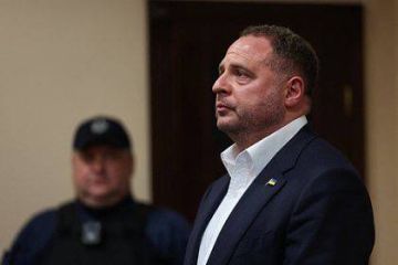 Ермак выходит из СИЗО.. За него внесли полную сумму залога — 140 млн грн (около 231 млн рублей)