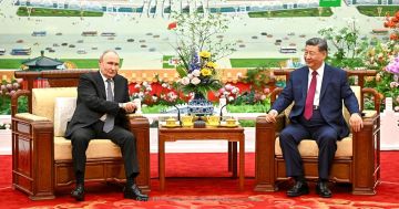 Путин и Си Цзиньпин побеседовали за чаем