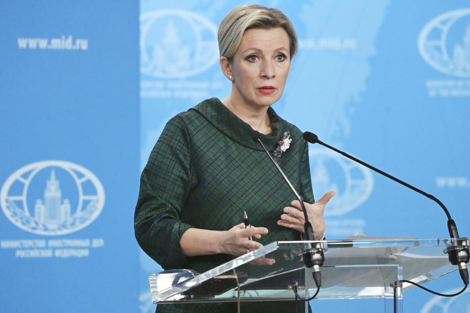 Латвии следует закрыть МИД Литвы после угроз Калининграду – Захарова