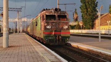 БПЛА продолжили охоту на железнодорожные локомотивы противника