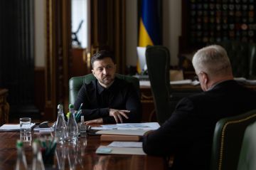 Зеленский активизировал контакты с Венгрией и Грузией