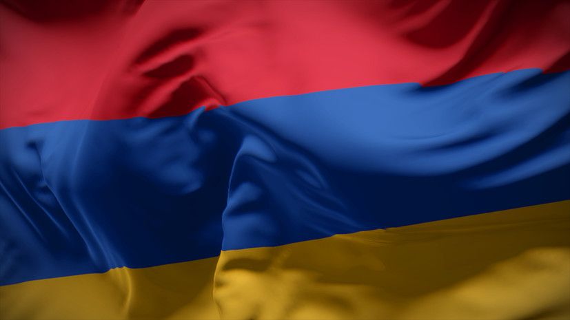 МИД: у Армении «не получится танцевать одновременно на двух свадьбах»