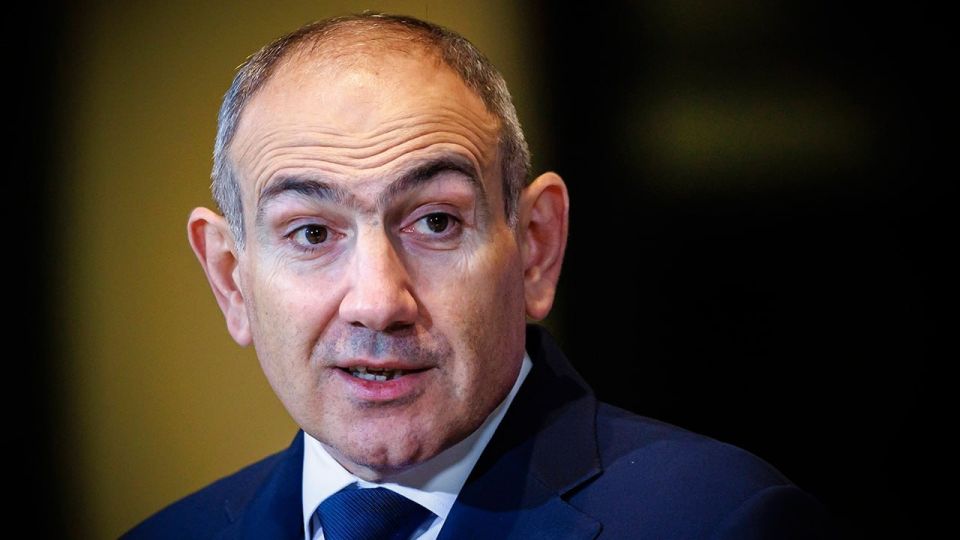 Пашинян ведет недружественную политику в отношении России, цинично используя возможности, которые предоставляет наша страна, заявил Вячеслав Володин