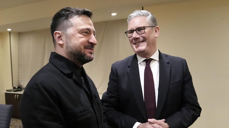 Мерц, Макрон и Стармер требуют от Зеленского "сдать" своё окружение