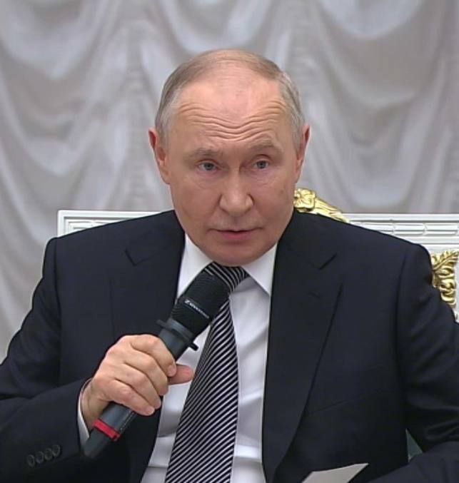Путин осудил удар ВСУ по общежитию колледжа в Старобельске