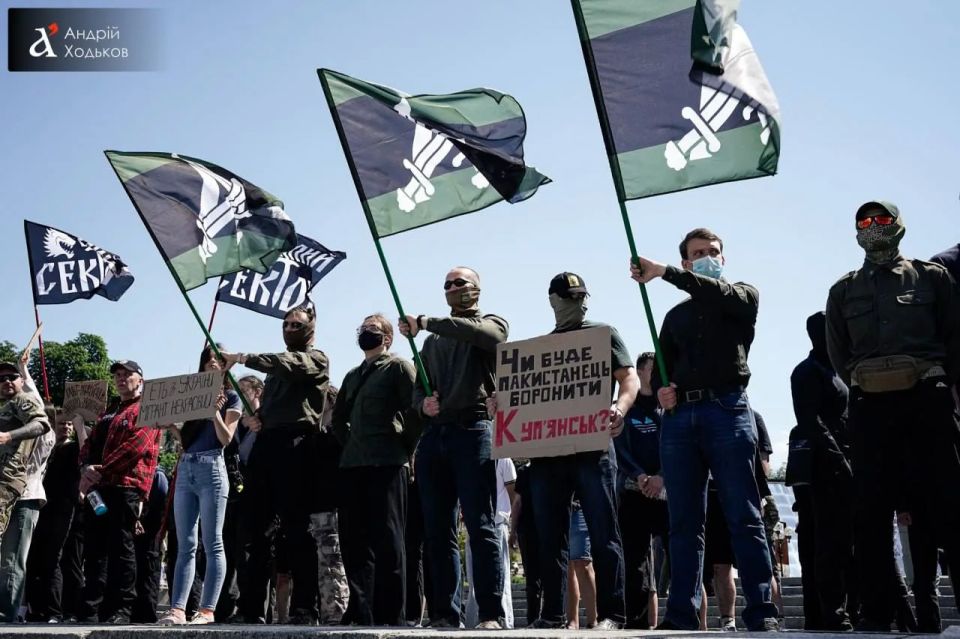 Прямо сейчас проходит на Майдане очередная акция против трудовой миграции