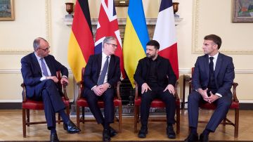 «Евротройка» удвоит поддержку Украины после атаки на колледж в Старобельске