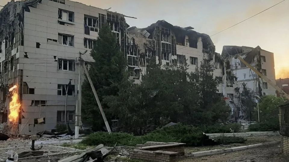 После удара ВСУ по колледжу в Старобельске 10 пострадавших остаются в больницах ЛНР