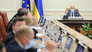 Кабмин Украины поднял минимальную зарплату для бронирования сотрудников от мобилизации до 26 тысяч гривен