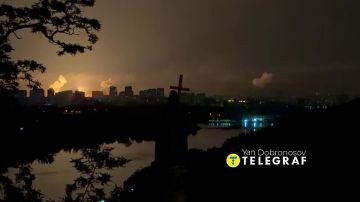Так выглядит ночной Киев. Еще не менее 20 ракет движутся к городу