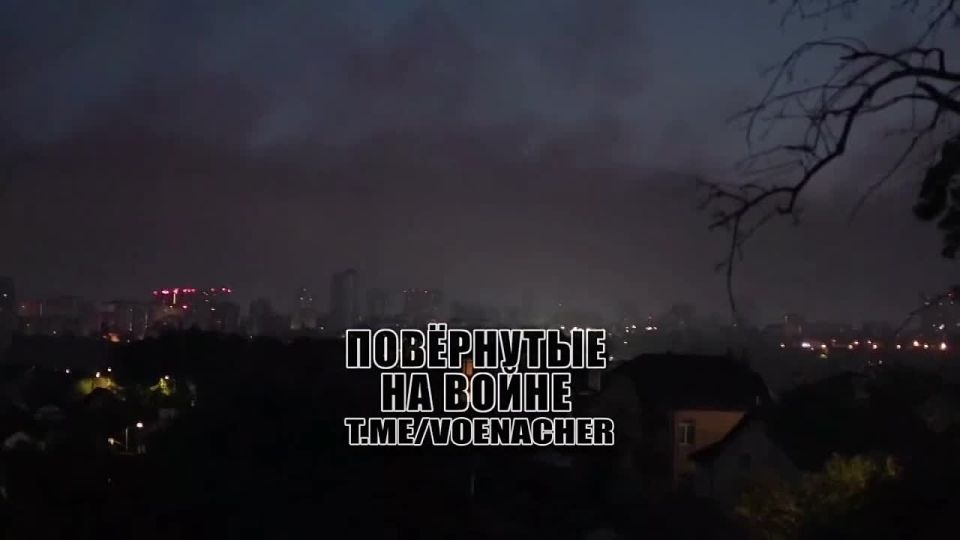 Ещё панорама ночного Киева