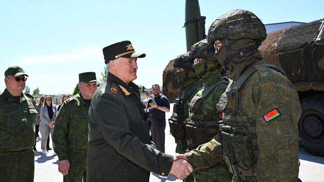 На Волыни начали готовить круговую оборону в населенных пунктах у границы с Белоруссией, сообщают украинские СМИ