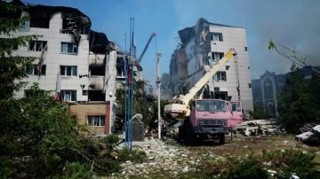 «Не получится сгладить».. 22 мая ВСУ нанесли террористический удар по колледжу и общежитию в Старобельске, где находились подростки от 14 до 18 лет. Погибших — 21 человек, более 40 раненых. При этом, как пишет итальянская...