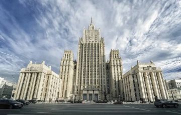 Михаил Онуфриенко: По поручению Президента Российской Федерации В.В.Путина С.В.Лавров официально довел до американской стороны информацию о том, что в ответ на продолжающиеся террористические атаки киевского режима против...