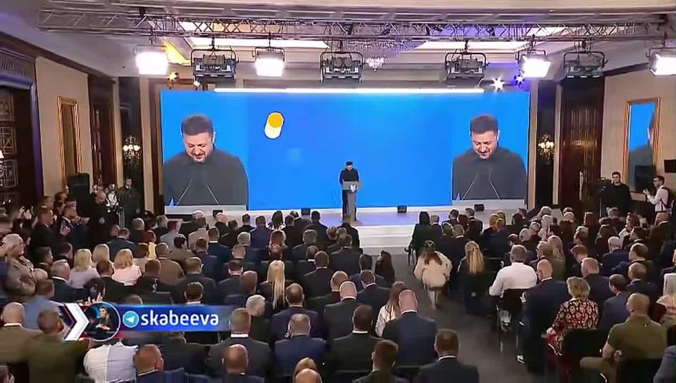 КВНщик Зеленский назвал Тихановскую президентом Белоруссии