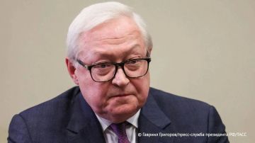 РФ донесла до США необходимость эвакуации дипломатов из Киева, заявил Рябков