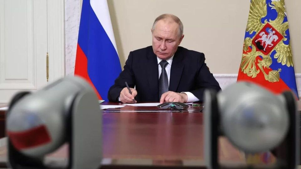 Владимир Путин опубликовал статью в газете "Казахстанская правда" в преддверии визита в Астану