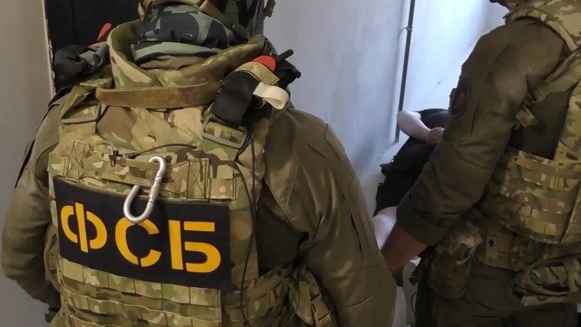 «Помогал Украине в решении разведывательных задач»: ФСБ задержала россиянина, работавшего на ГУР