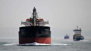 Атака на танкеры в Черном море и комментарий Совбеза РФ об ударе по Киеву: главное за день