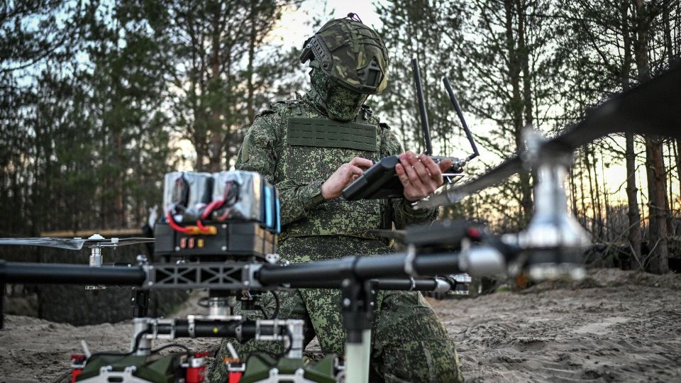 "Человек пока присутствует в цикле боевого управления": Орлов о перспективах автоматизации фронта