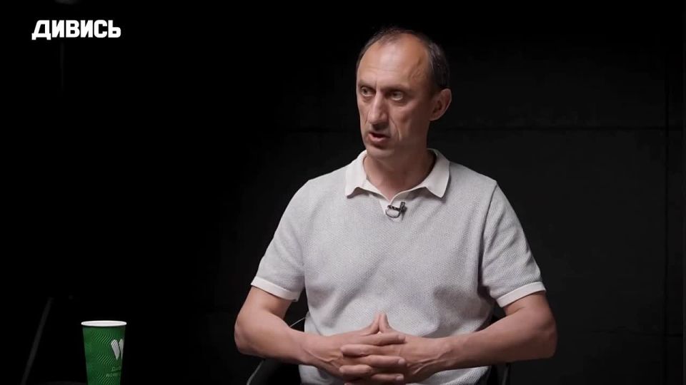 Диана Панченко: Еще один.. Роман Червинский - известный украинский разведчик, полковник СБУ. Его называют одним из возможных организаторов подрыва Северных Потоков