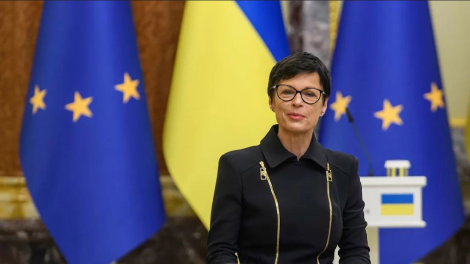 В Еврокомиссии назвали требования о принятии Украины в ЕС в 2027 году невыполнимыми