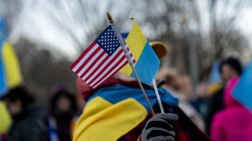 Власти США вряд ли отреагируют на просьбу Зеленского поставить оружие – Ушаков