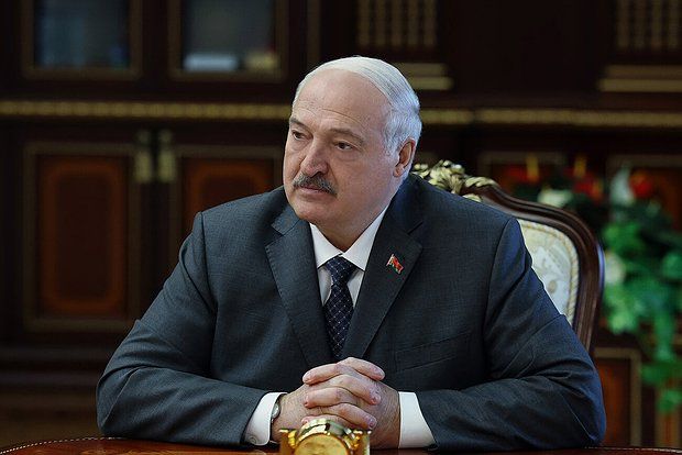 Лукашенко посоветовал армянам быть аккуратными и не повторять произошедшее на Украине