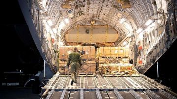 Украина мешает реализовать анкориджские договорённости Трампа и Путина, заявил помощник президента РФ Ушаков