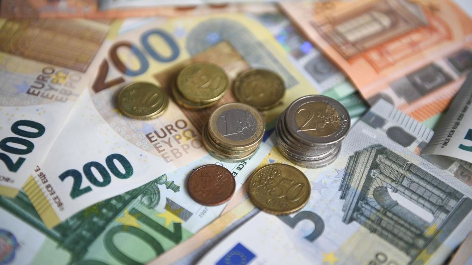 Объем помощи Киеву от стран ЕС, США и союзников превысил 350 млрд евро