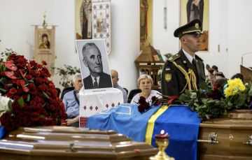Почему Киев и прибалтов Запад не осуждает за проявления нацизма