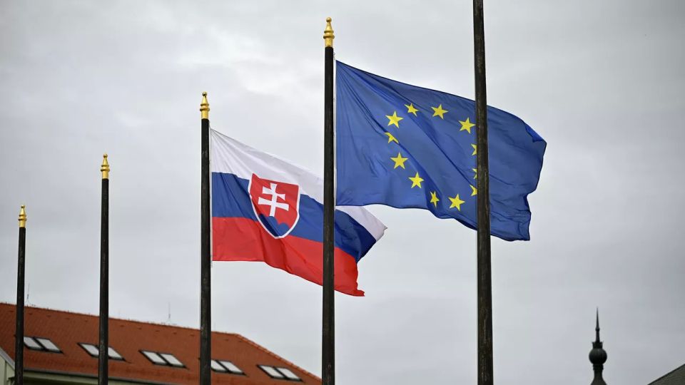 Пеллегрини заявил о необходимости завершения конфликта для членства Украины в ЕС