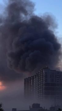 Небо над Киевом после нескольких взрывов заволокло дымом
