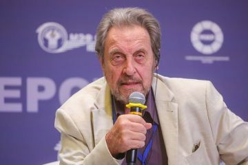 Эррол Маск: Украина стала машиной для отмывания денег, а Трамп «ставит всех на свои места»