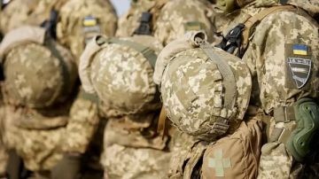 Плюс 132 гривны: украинским военным "масштабно" поднимут зарплату