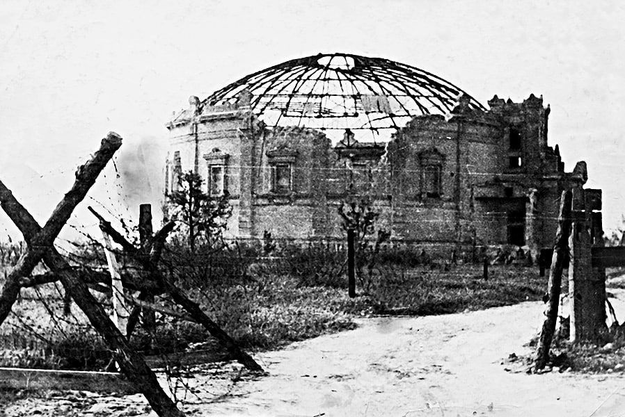 Киев наносит удары по истории, но историю нельзя победить, заявил Песков после атаки по музею обороны Севастополя