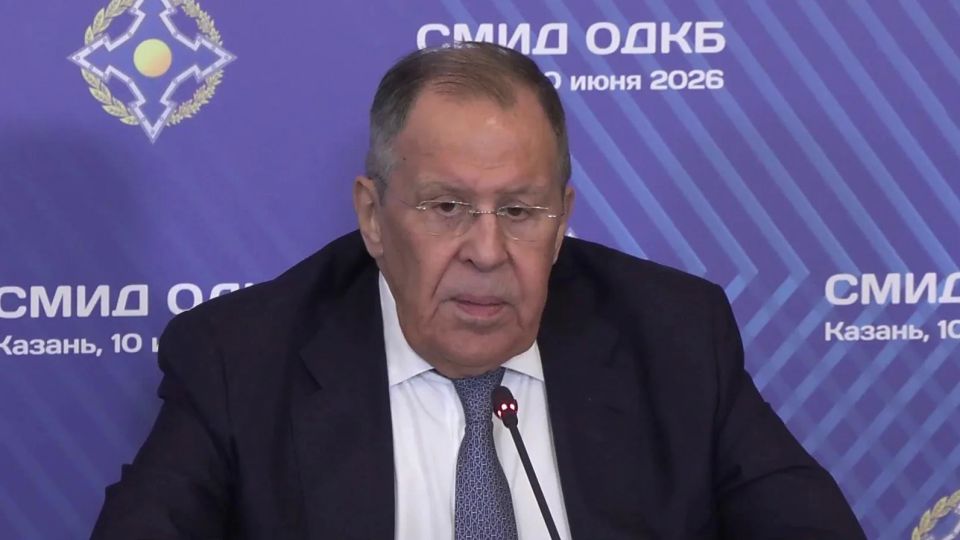 Совместная борьба с терроризмом, ответ на глобальные вызовы, расширение взаимодействия по самым острым вопросам — все это сегодня в центре внимания на заседании Совета министров иностранных дел ОДКБ в Казани, которое провел...