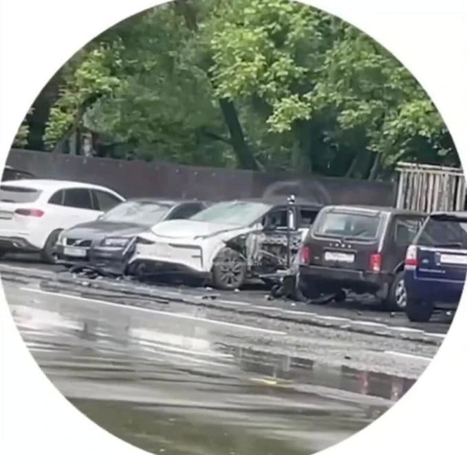 Второй вчерашний взрыв в Москве был связан с предотвращенным покушением на сотрудника одного из научно-производственных предприятий, сообщил Следком