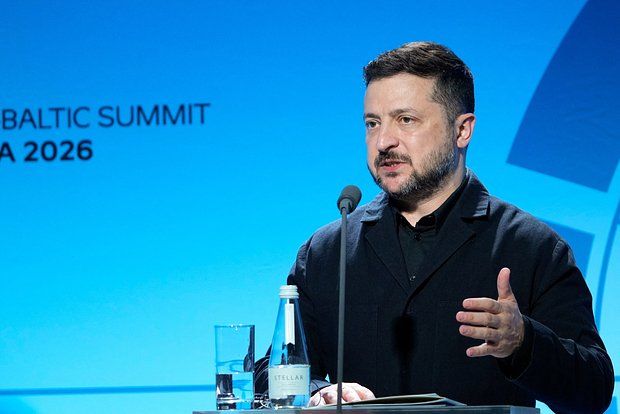 Экс-евродепутат Филипп де Вилье: Зеленский чувствует себя неуверенно в конфликте с Россией